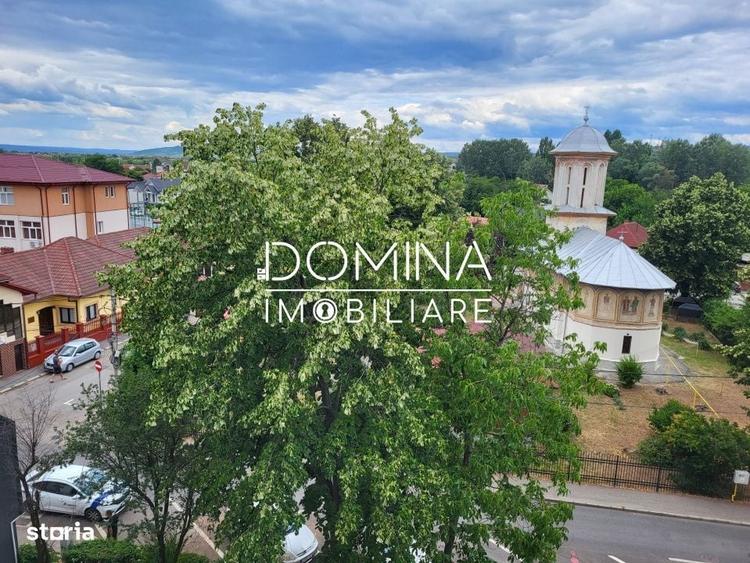 Apartament cu 3 camere semidecomandat în 1 Mai