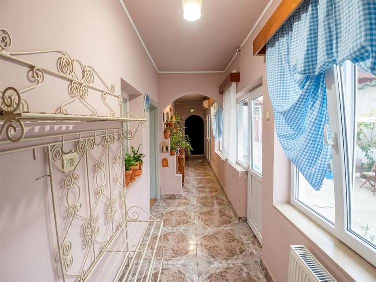 Casă individuală cu 4 camere cu Teren 363 Mp în Oncea