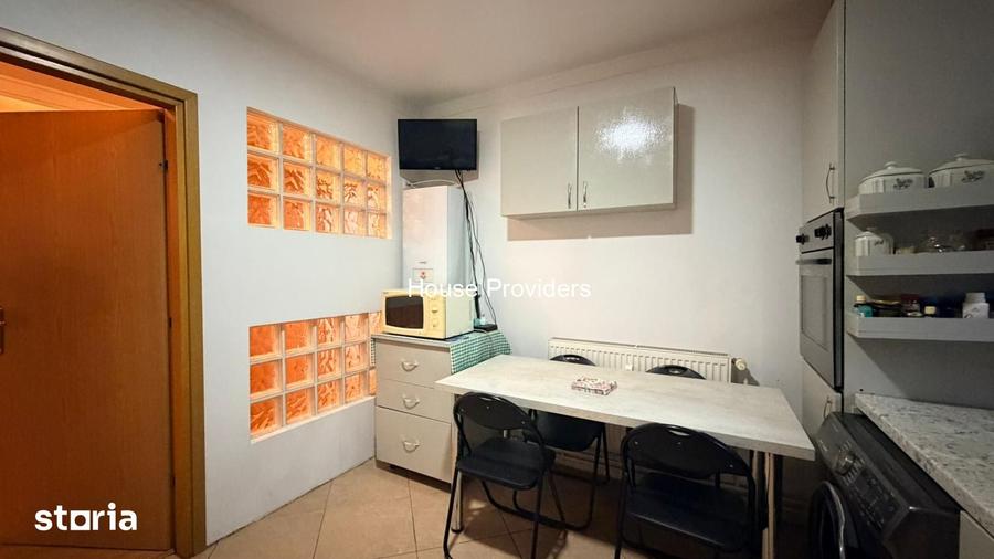 Apartament cu 4 camere semidecomandat, mobilat în Berceni