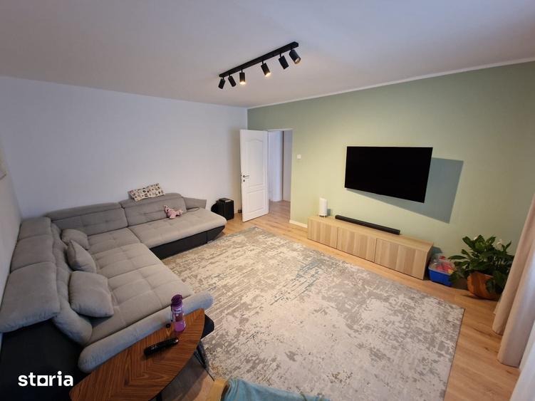 Apartament cu 4 camere în Nerva Traian