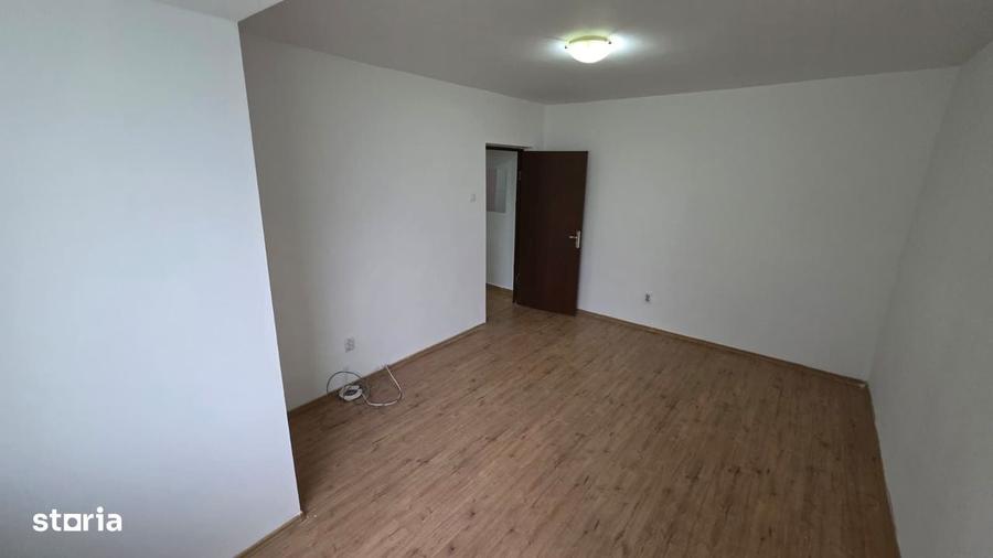Apartament cu 2 camere decomandat în Sud