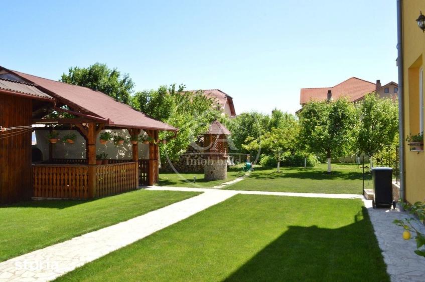 Casă cu Teren 1000 Mp în Sânmartin