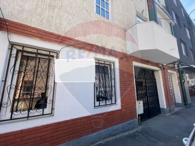 Spațiu comercial, de 80 mp, în Central
