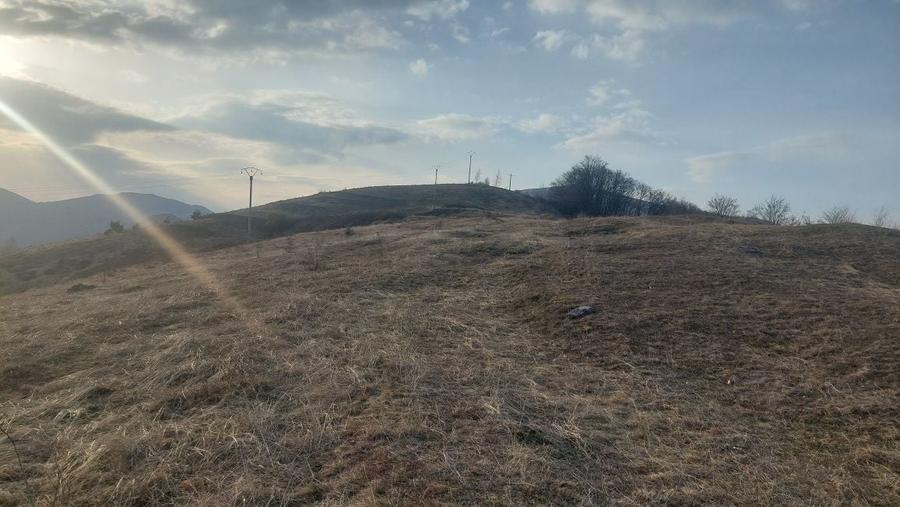Teren de 3345 mp, în Vlădești