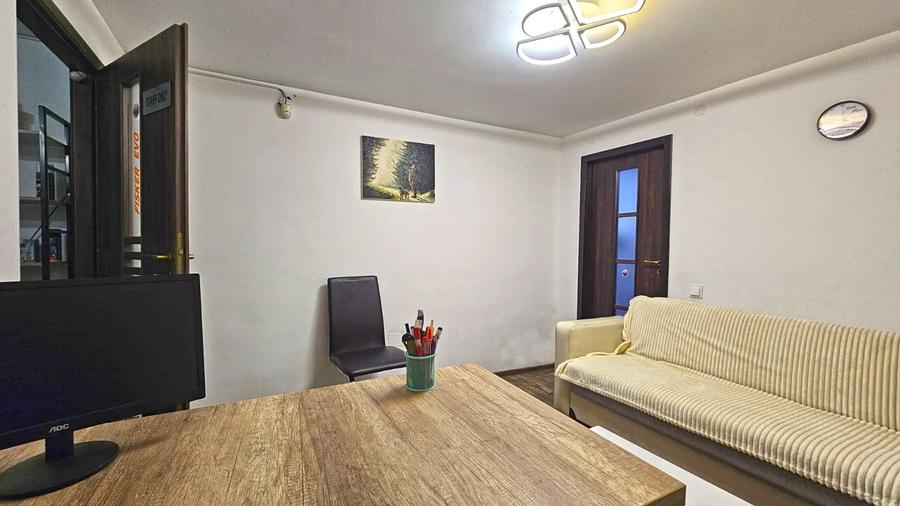 Spațiu comercial, de 25 mp, în Central