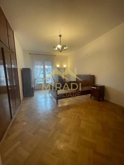 Apartament cu 3 camere în Dorobanți
