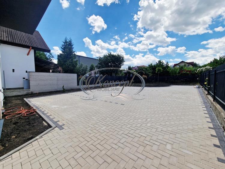 Apartament cu 4 camere semidecomandat în Andrei Mureșanu