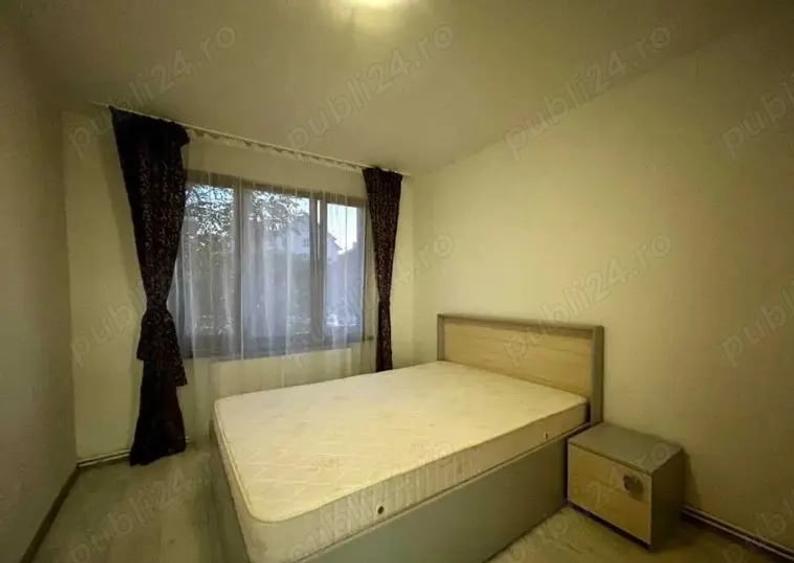Apartament cu 3 camere decomandat în Craiter