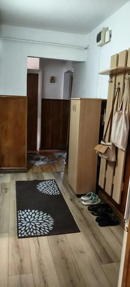 Apartament cu 3 camere decomandat în Scriitorilor