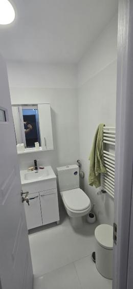 Apartament cu 2 camere decomandat, mobilat în Titan