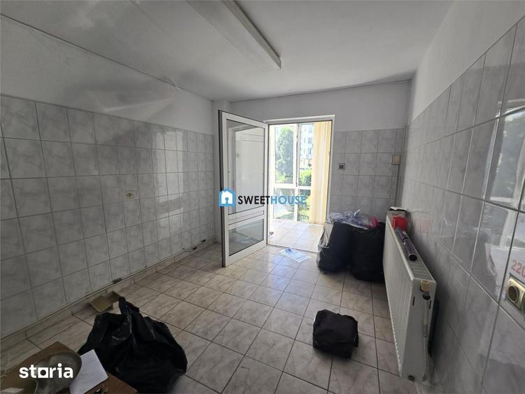 Spațiu comercial, de 80 mp, în Central