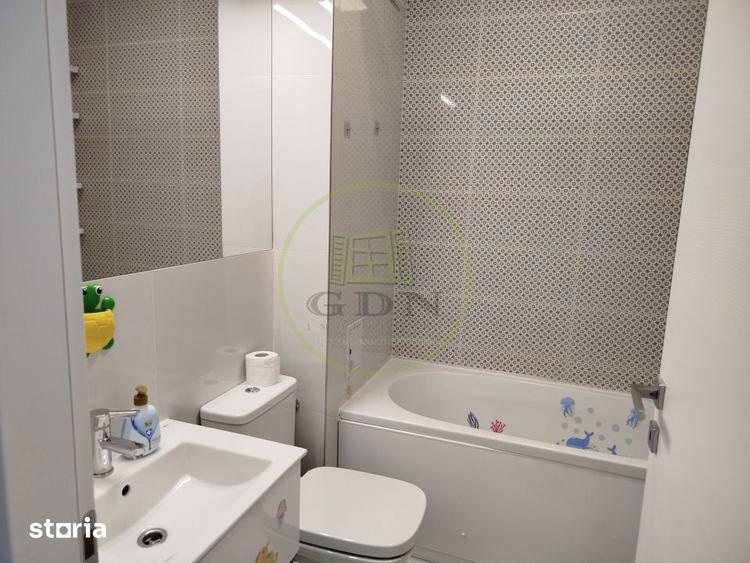 Apartament cu 2 camere decomandat, mobilat în Central
