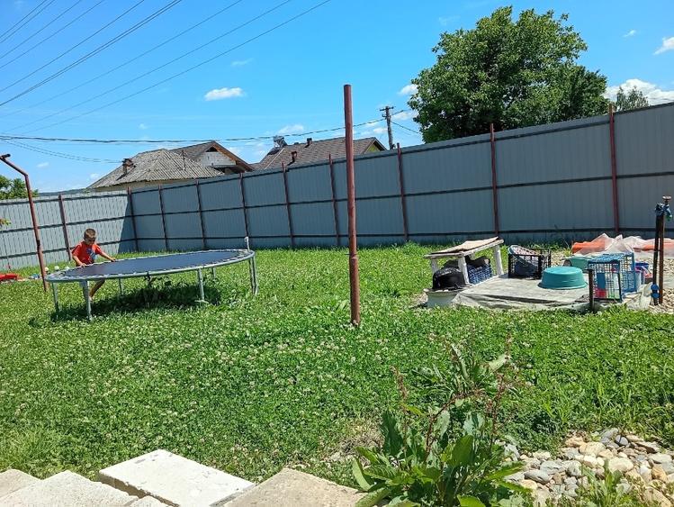 Casă individuală cu 3 camere cu Canalizare în Băjești