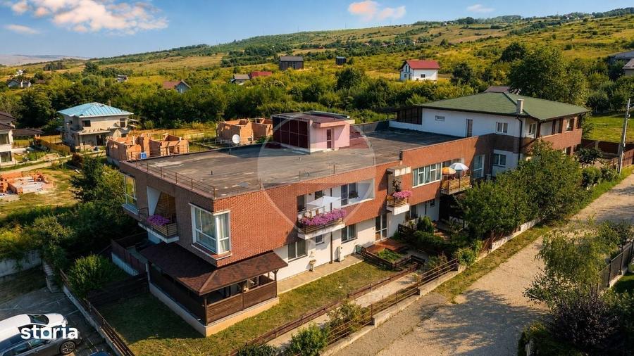 Apartament cu 3 camere decomandat în Păun