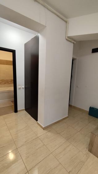 Apartament cu 3 camere decomandat în Drumul Taberei