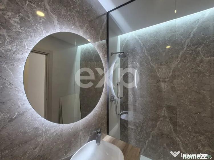 Apartament cu 4 camere decomandat în Central