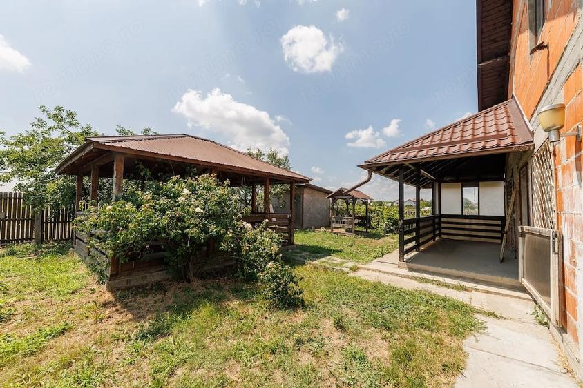 Casă cu 3 camere cu Teren 705 Mp în Craiovei
