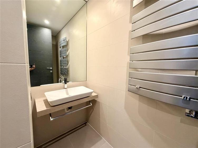 Apartament cu 4 camere decomandat, mobilat în Primăverii