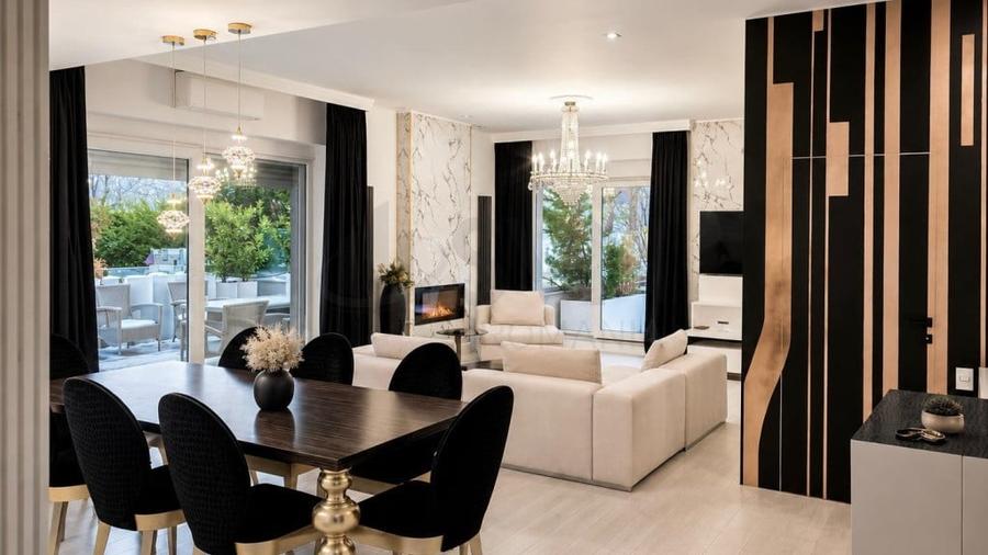 Apartament cu 5 camere decomandat în Central