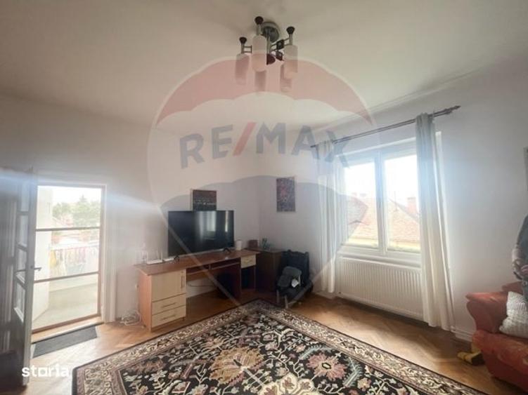Apartament cu 4 camere, mobilat în Sub Arini