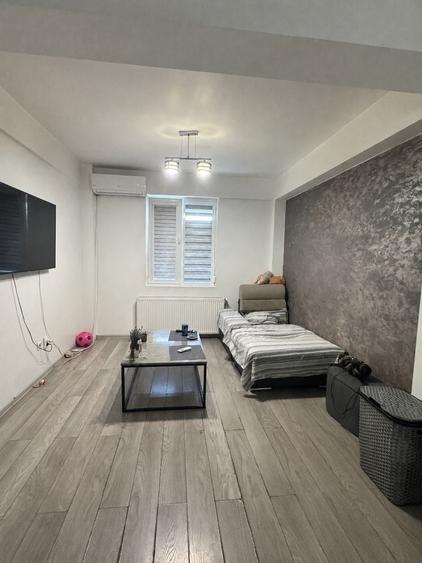 Apartament cu 2 camere decomandat în Exterior Vest