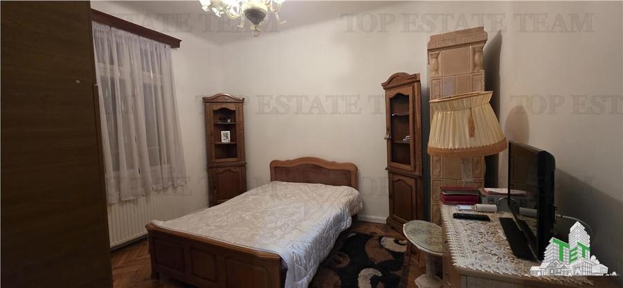 Apartament cu 3 camere nedecomandat în Titulescu