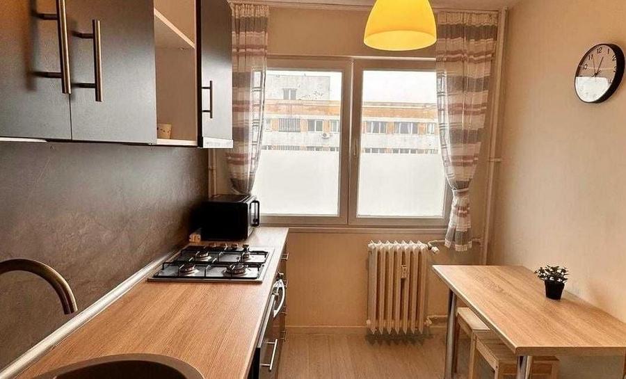 Apartament cu 3 camere semidecomandat, mobilat în Nicolae Grigorescu