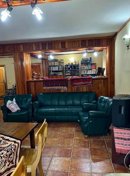 Duplex cu 10 camere cu Teren 400 Mp în Bușteni