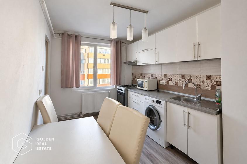 Apartament cu 3 camere semidecomandat, mobilat în Circumvalațiunii