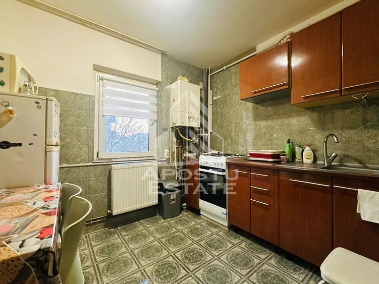 Apartament cu 2 camere semidecomandat, mobilat în Banu Mărăcine — fotografia 3