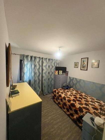 Casă cu 4 camere cu Teren 3400 Mp în Comarna