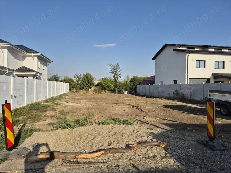 Teren de 550 mp, în Prajila