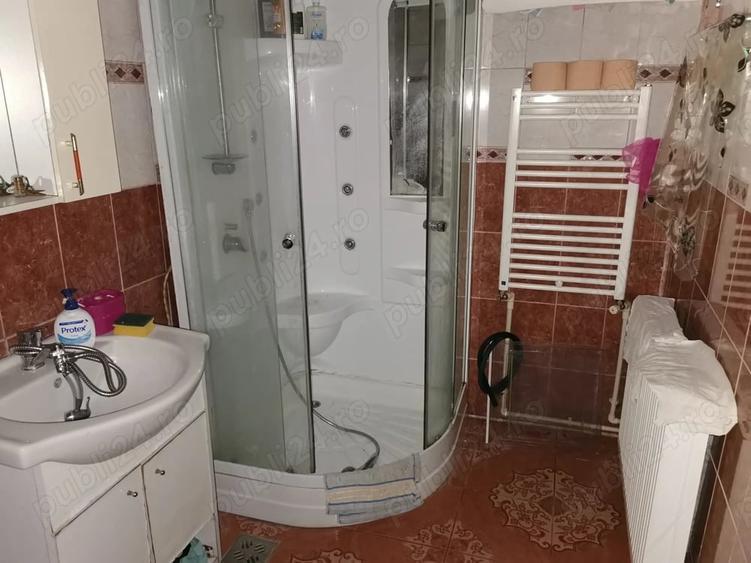 Casă cu 4 camere în Slătioara