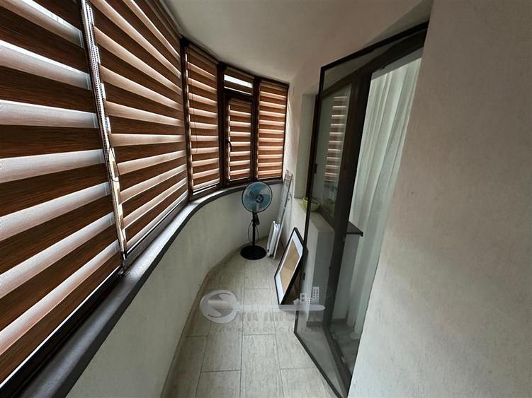 Apartament cu 2 camere decomandat în Nicolina