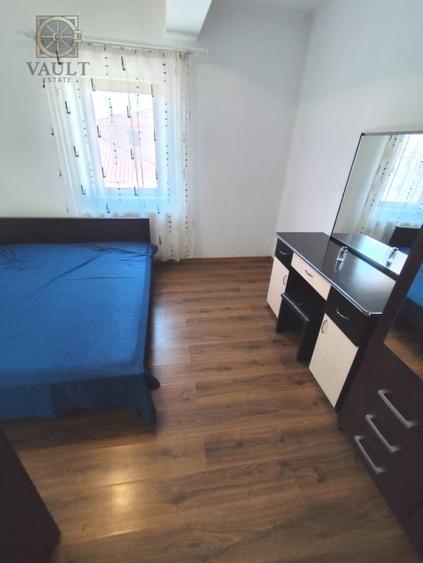 Apartament cu 3 camere decomandat, mobilat în Haliu