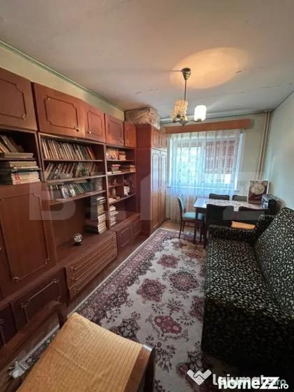 Apartament cu 3 camere decomandat, mobilat în Rădăuți