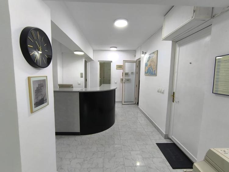 Spațiu comercial, de 80 mp, în Peninsula