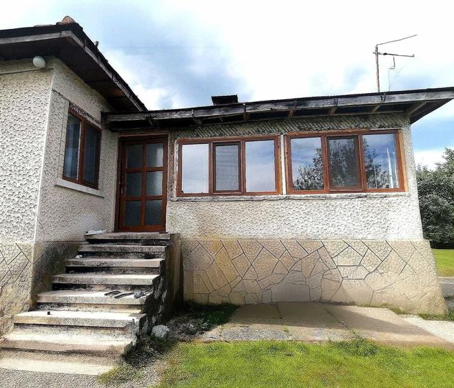 Casă cu 3 camere în Provița de Jos