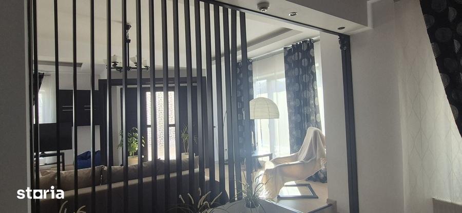 Casă cu 6 camere cu Teren 2106 Mp în Piatra