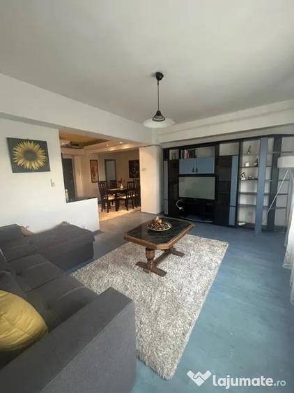 Apartament cu 5 camere decomandat în Ultracentral