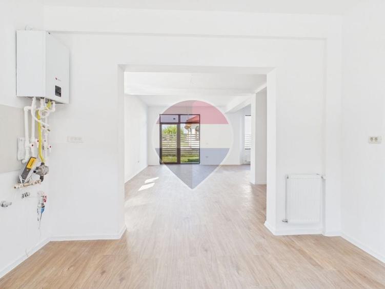 Duplex cu 4 camere cu Teren 211 Mp în Corbeanca