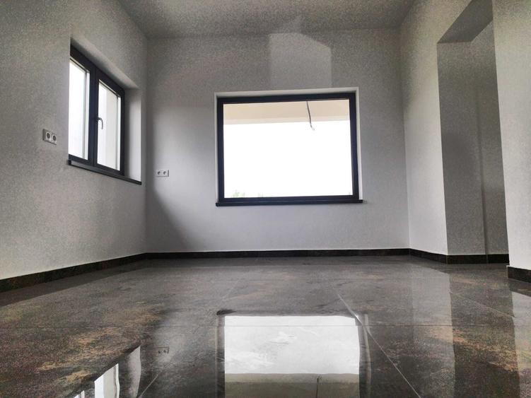 Casă cu 4 camere în Șelimbăr