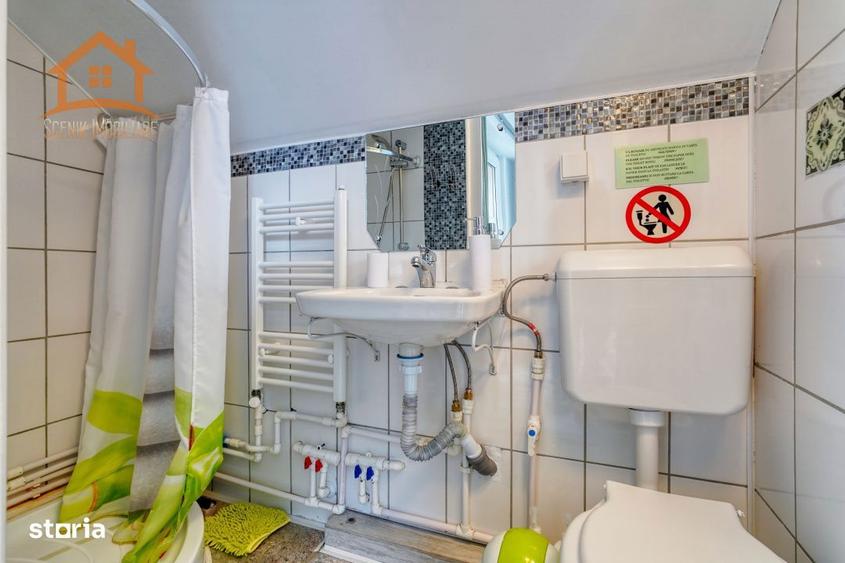 Casă cu 5 camere cu Canalizare în Central