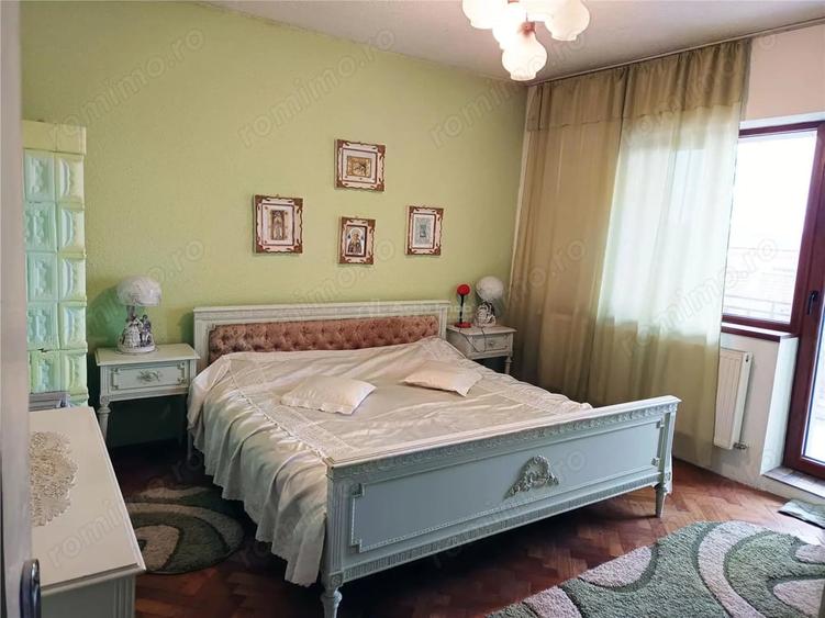 Casă cu 2 camere cu Piscina în Central