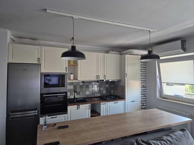 Apartament cu 2 camere semidecomandat în Central
