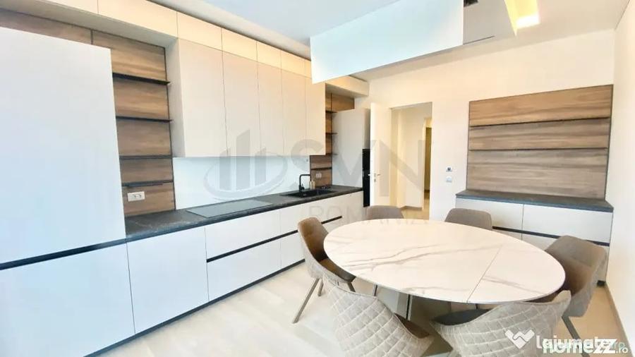 Apartament cu 5 camere decomandat în Kiseleff
