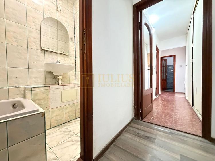 Apartament cu 3 camere decomandat, mobilat în Soarelui