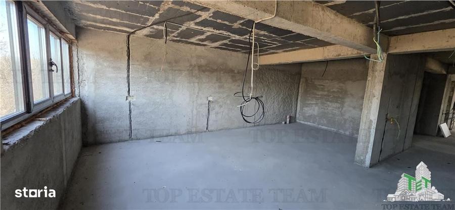 Casă cu 4 camere cu Teren 1643 Mp în Domnești