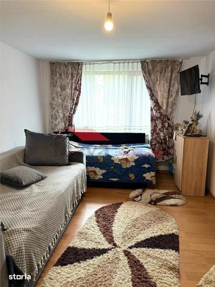 Casă cu 3 camere cu Teren 1700 Mp în Central