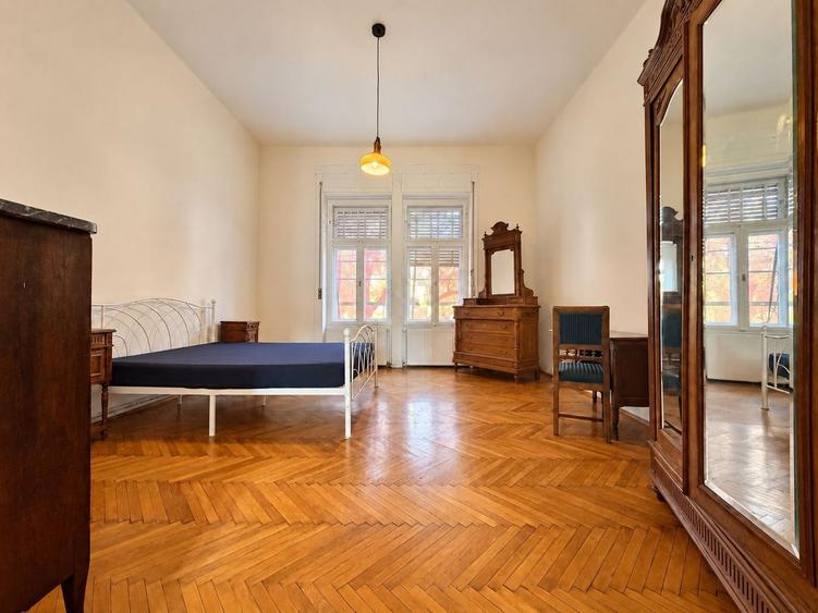 Apartament cu 2 camere semidecomandat în Sinaia